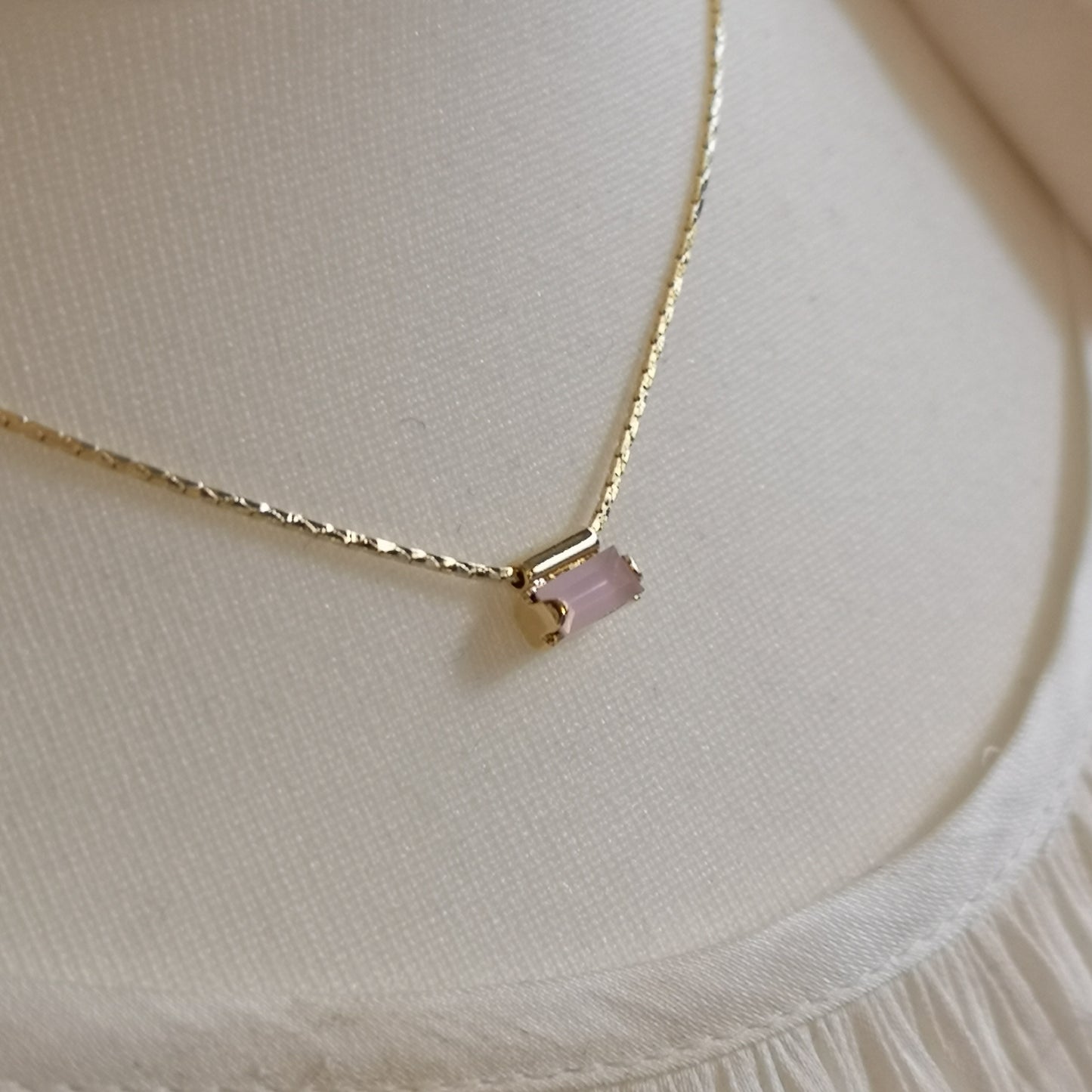 Adèle thin necklace with 3*7 mm crystal