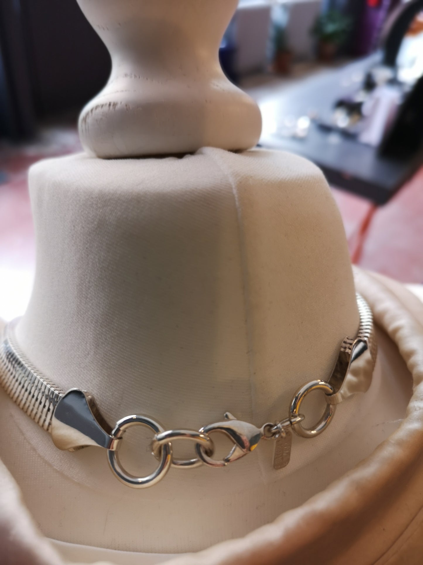 Urania necklace