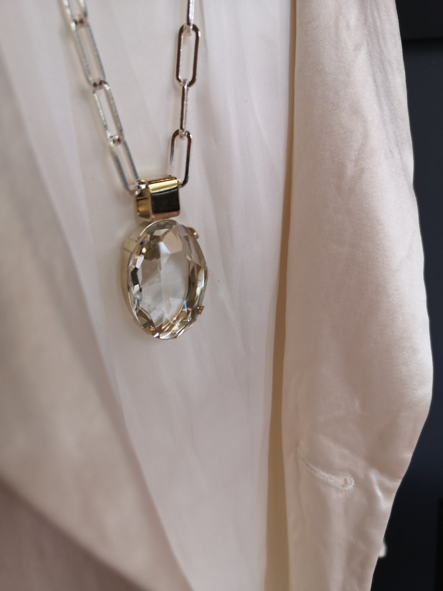 Lucie long necklace
