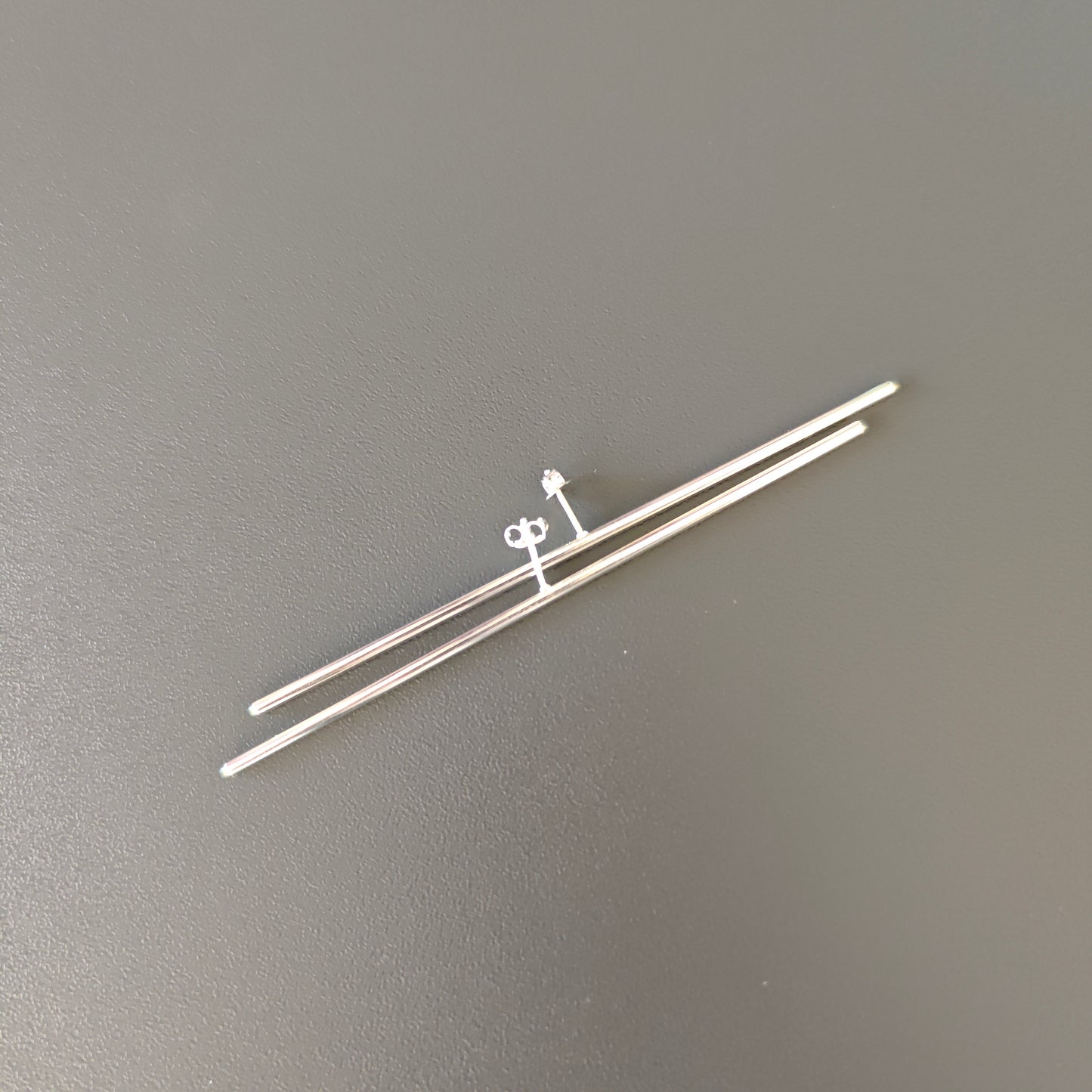 Nålen, 95 mm stick earrings