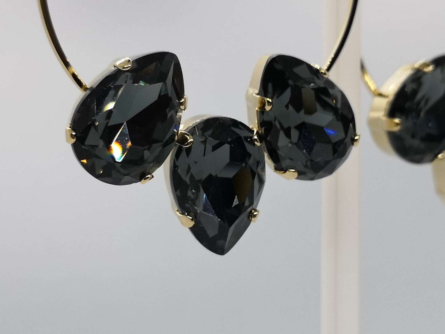 Livia earrings with 3 classic crystals