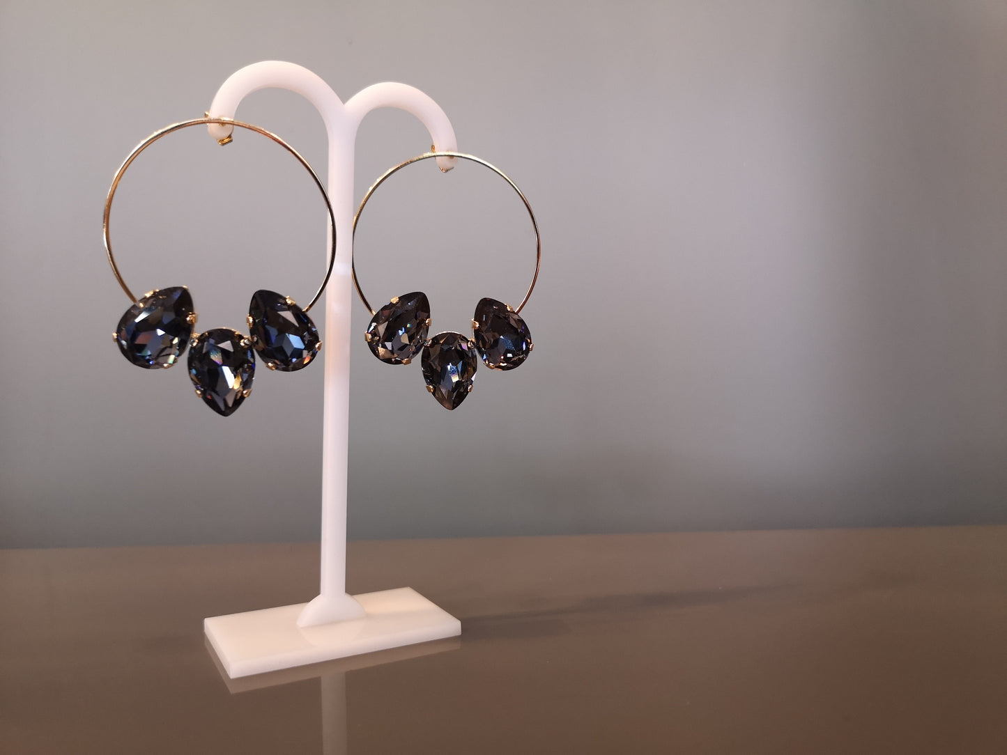 Livia earrings with 3 classic crystals