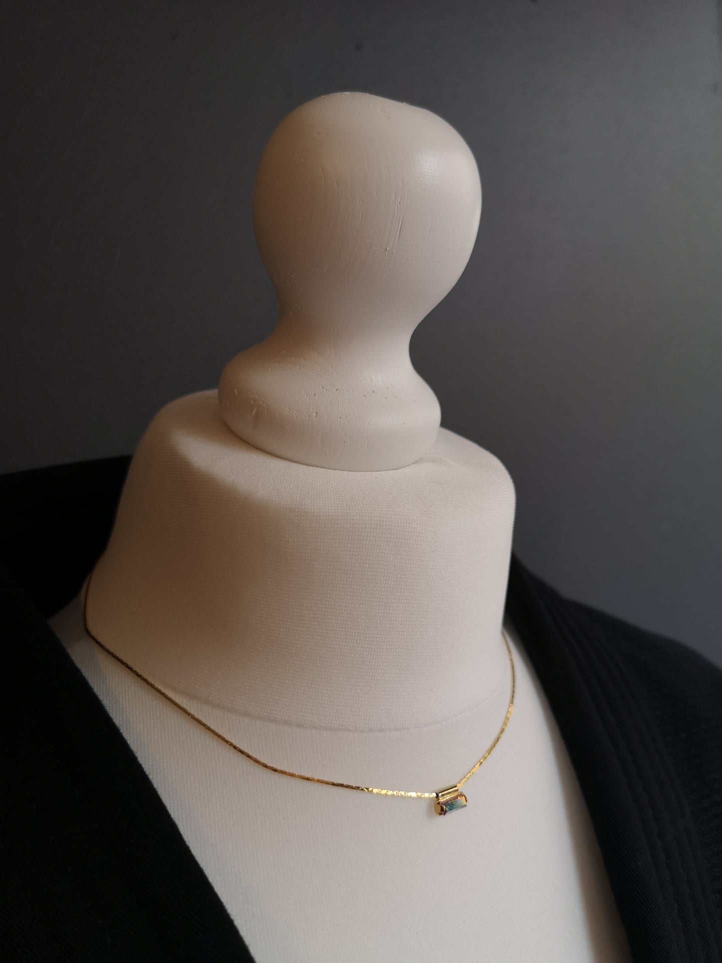 Adèle thin necklace with 3*7 mm crystal