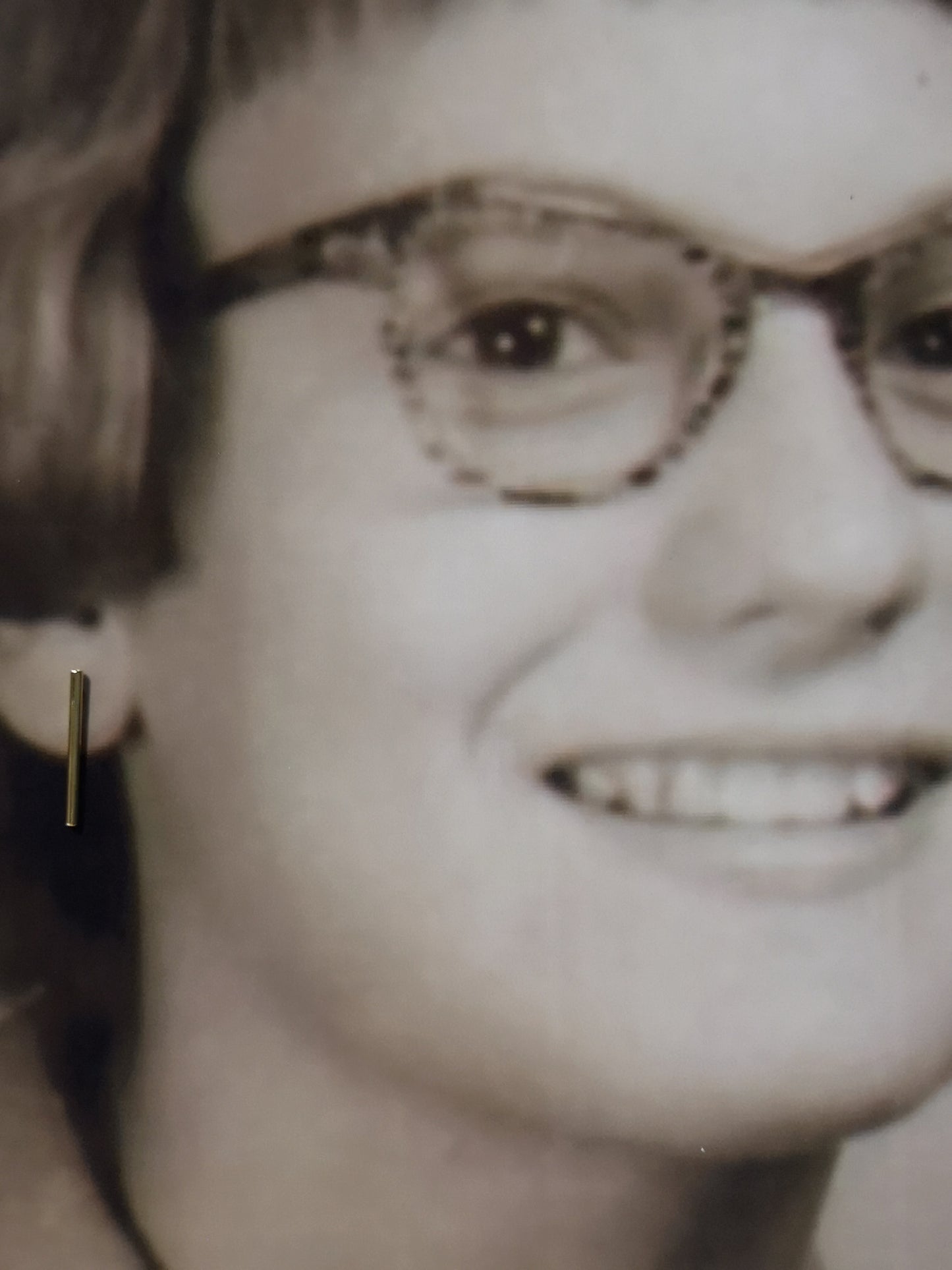 Mellan, 25 mm stick earrings