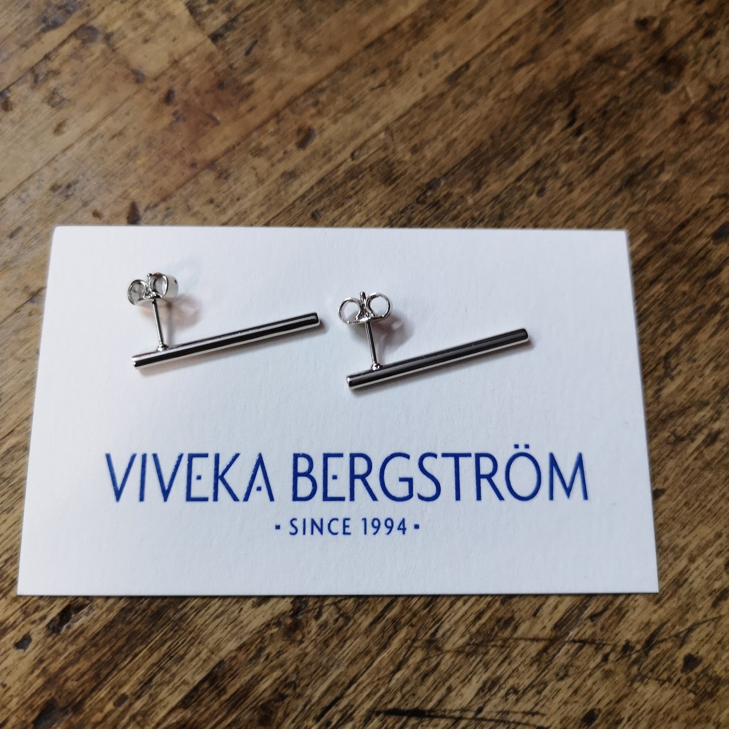 Mellan, 25 mm stick earrings