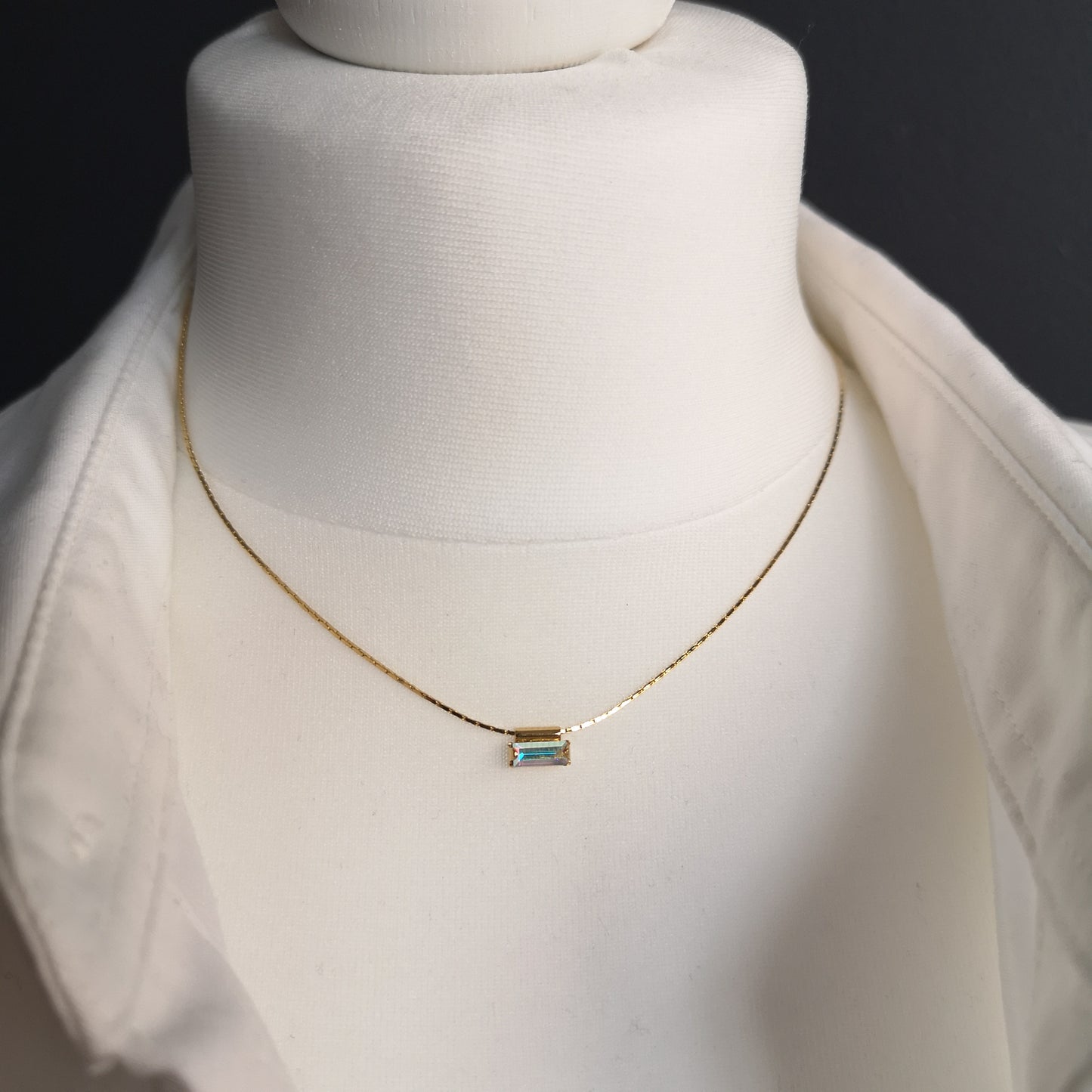 Adèle thin necklace with 3*7 mm crystal