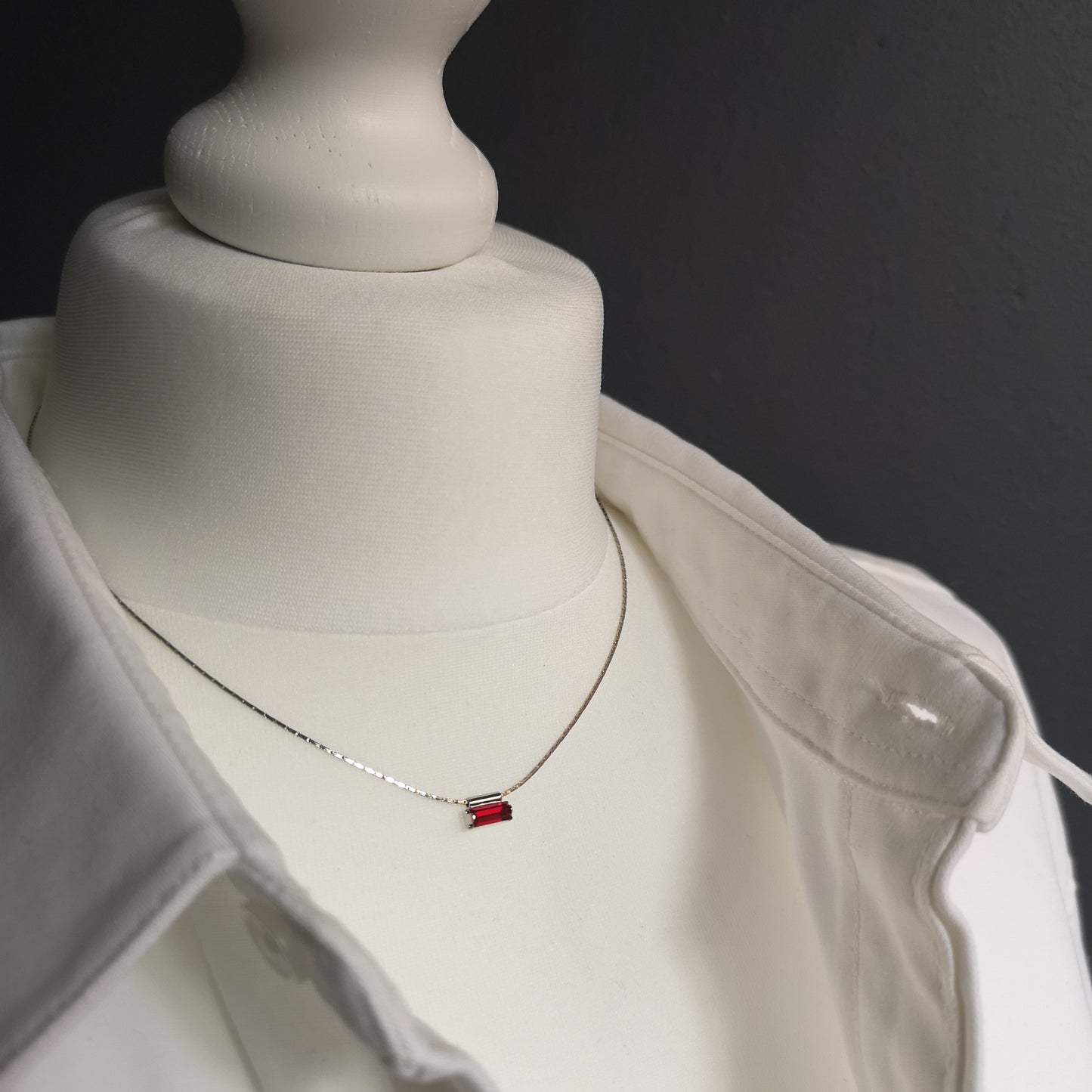 Adèle thin necklace with 3*7 mm crystal