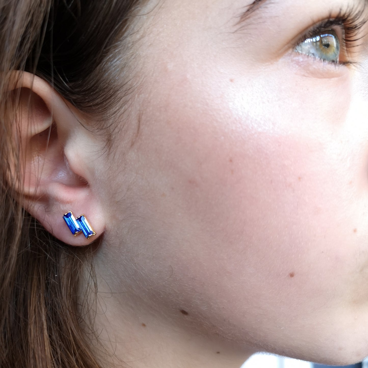 Två Flingor, two 7*3 mm crystals