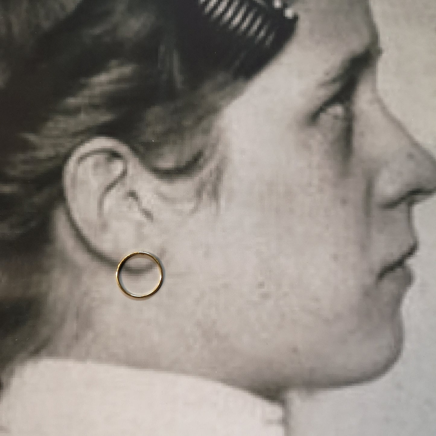 Ofelia, 18 mm thin ring stud earrings