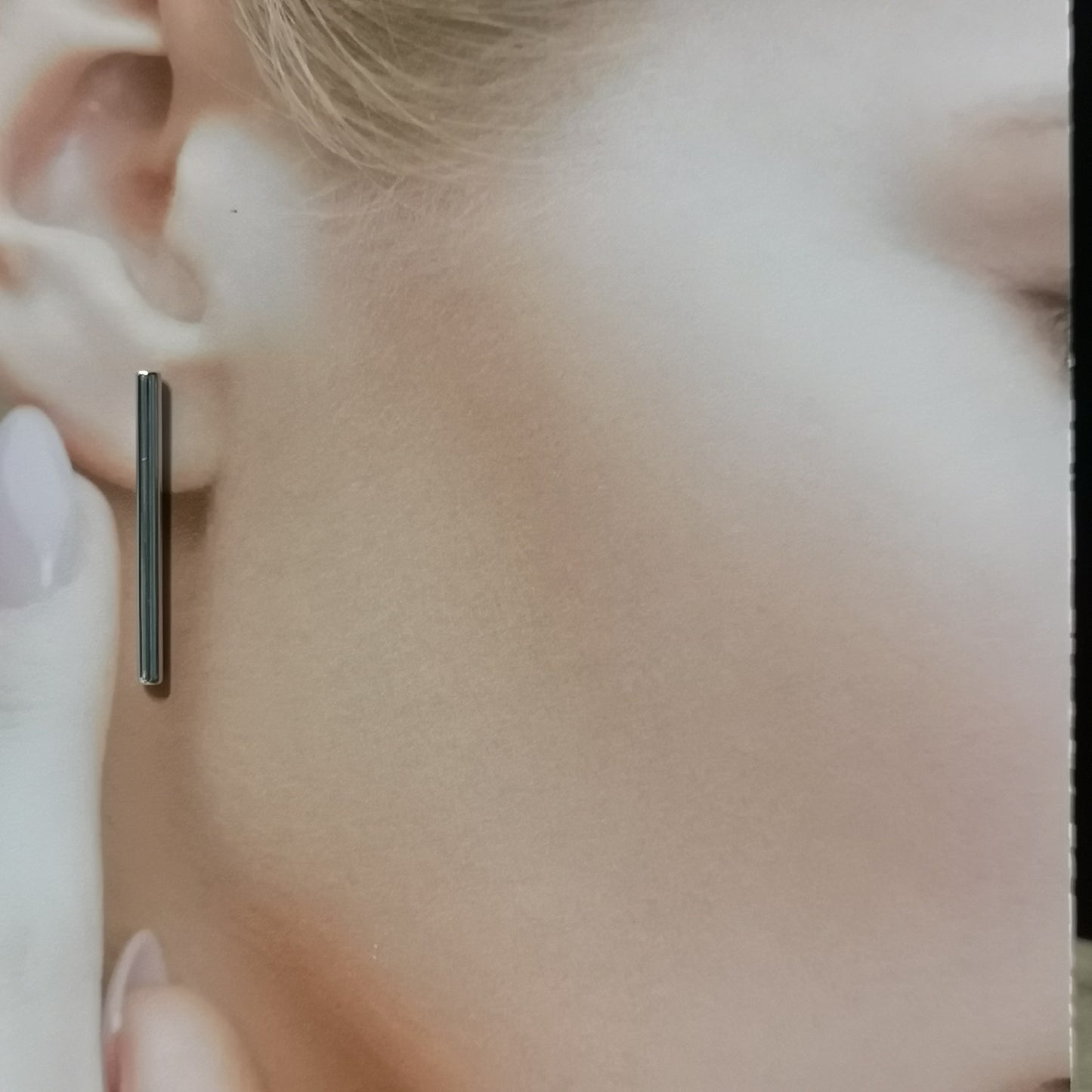 Mellan, 25 mm stick earrings