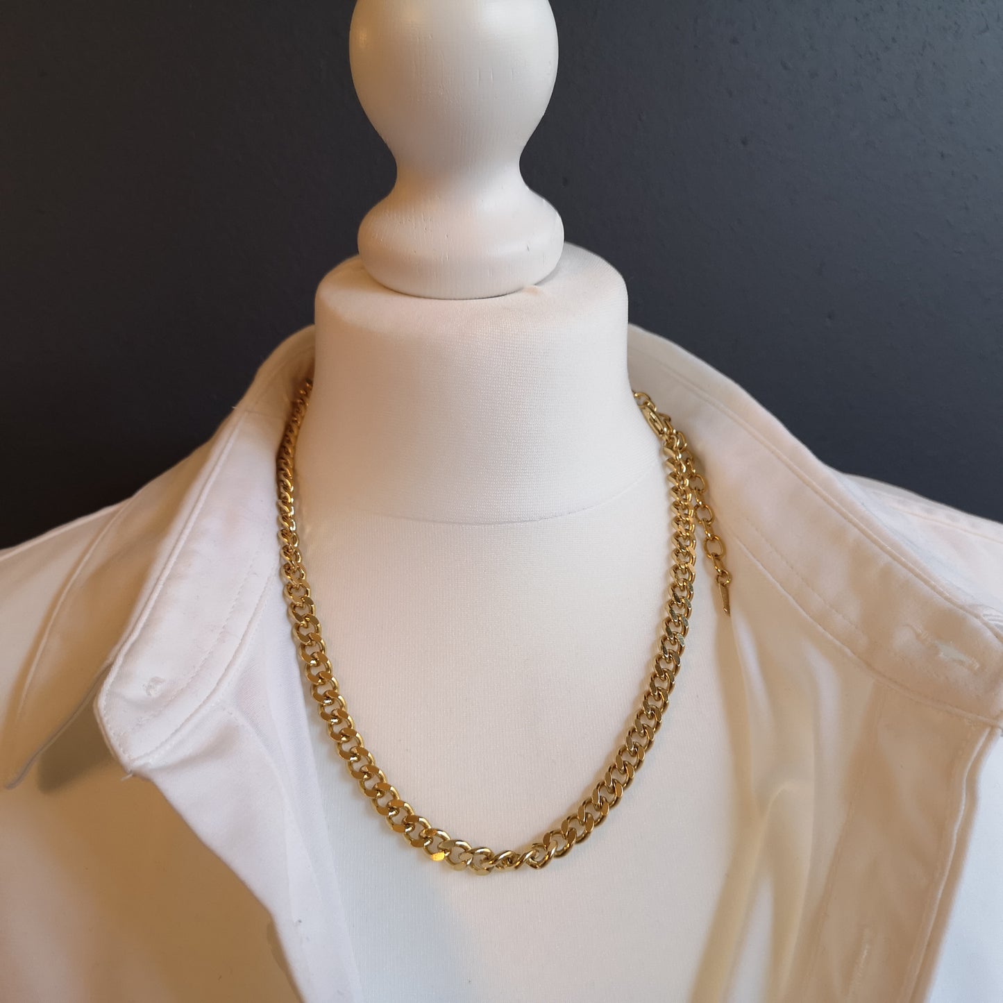 Mariah curb chain necklace